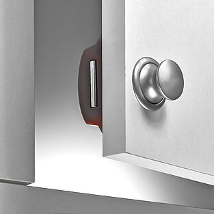 Push-to-open Moebelschlösser